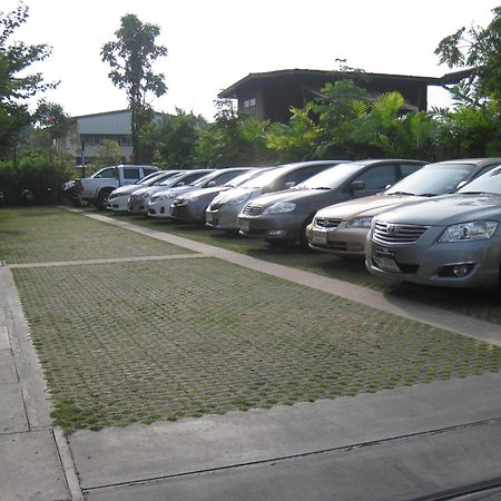 Rapeepan Ville Hotel Ubon Ratchathani Exterior foto